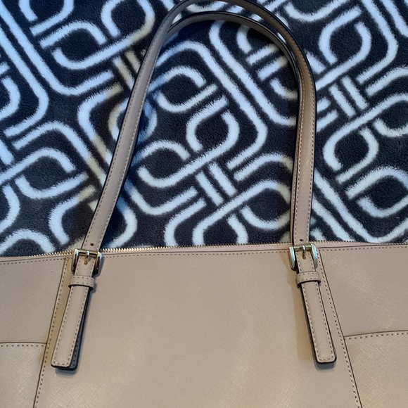 Michael Kors Zip Top Tote Bag - Picture 10 of 12